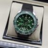 TAG Heuer — esfera verde con subesferas, bisel verde y correa negra
