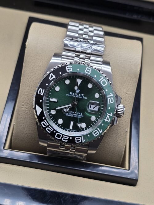 Rolex — esfera verde oscura con bisel verde y negro
