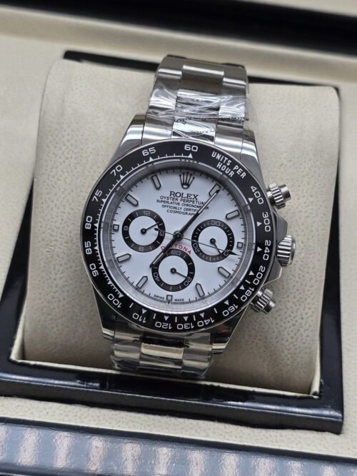 Rolex — esfera blanca con subesferas y bisel negro