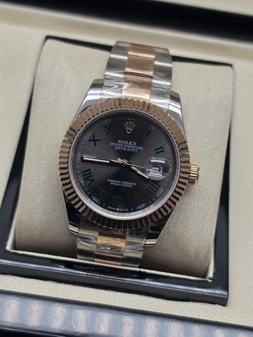 Rolex — esfera gris con bisel rosado y brazalete bicolor · 41 mm