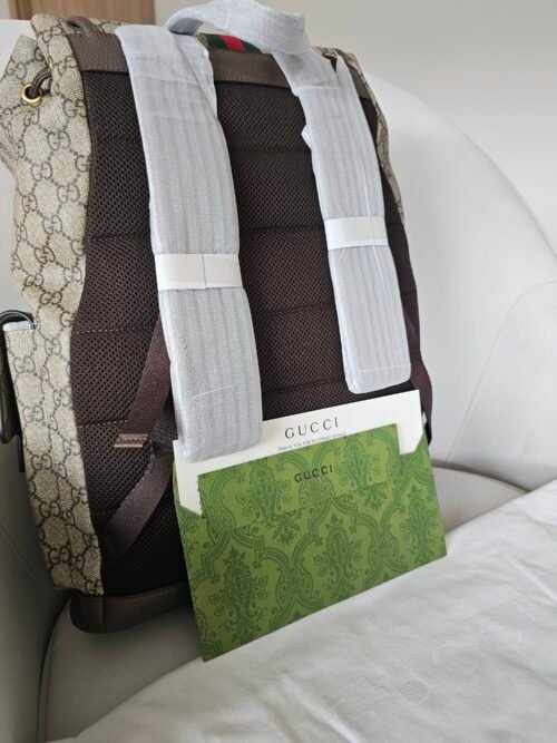Gucci — Morral monograma beige