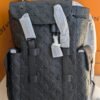 Louis Vuitton — Morral gris de monograma en relieve