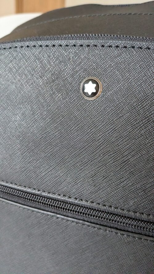Montblanc — Morral negro con bolsillo frontal y doble cierre