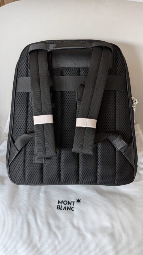 Montblanc — Morral negro con bolsillo frontal y doble cierre