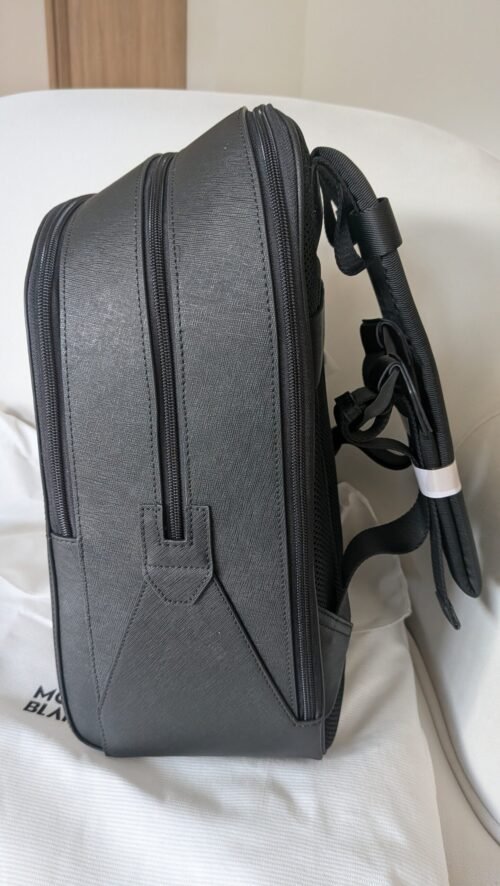 Montblanc — Morral negro con bolsillo frontal y doble cierre