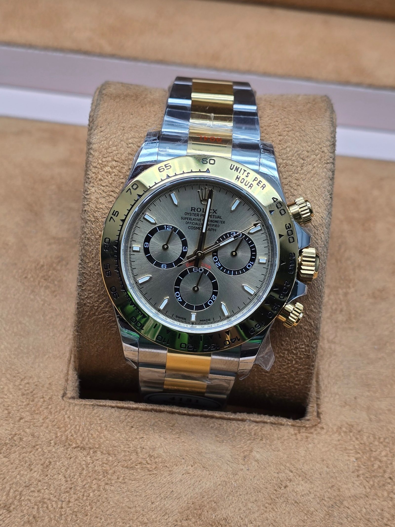Rolex — esfera gris y brazalete bicolor