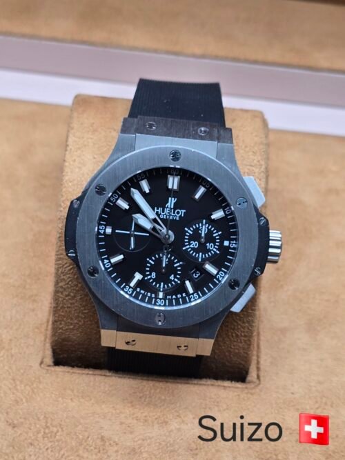 Hublot — esfera negra · bisel gris y correa lisa