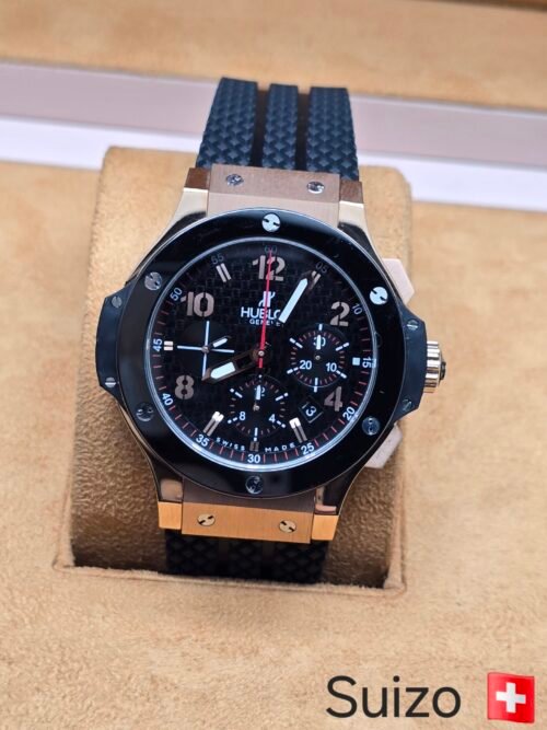 Hublot — esfera negra · bisel negro y caja rosada