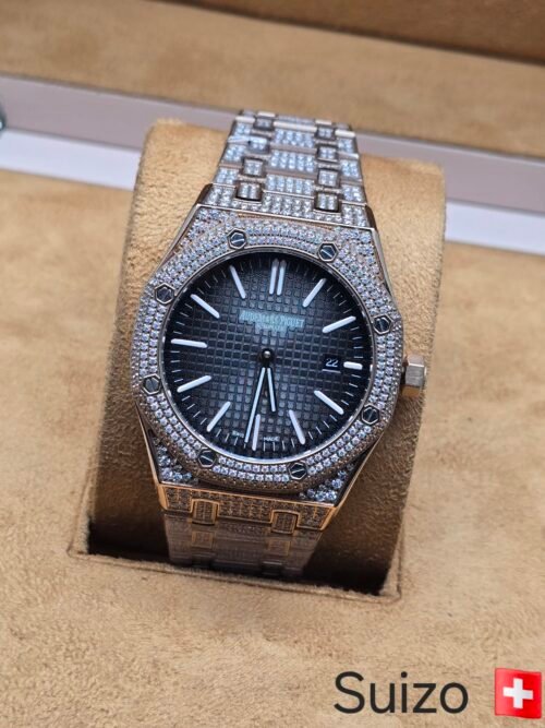 Audemars Piguet — esfera gris y brazalete brillante rosado
