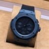 Hublot — esfera negra y caja negra con subesferas