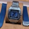 Cartier — esfera azul y caja cuadrada plateada