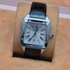 Cartier — esfera blanca y caja rectangular plateada