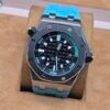 Audemars Piguet — esfera negra y correa celeste