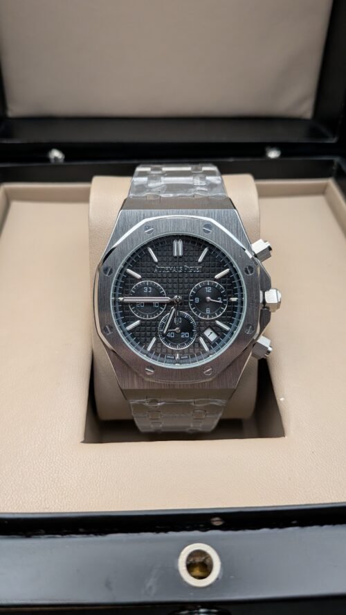 Audemars Piguet — cronógrafo con esfera gris oscura texturizada y brazalete de acero