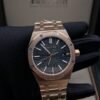 Audemars Piguet — esfera gris texturizada, caja y brazalete oro rosa