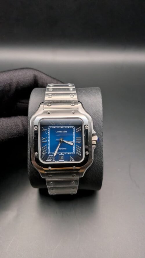 Cartier — caja cuadrada de acero, esfera azul degradada y brazalete de acero