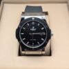 Hublot — esfera negra, caja de acero, bisel negro y correa de caucho negra