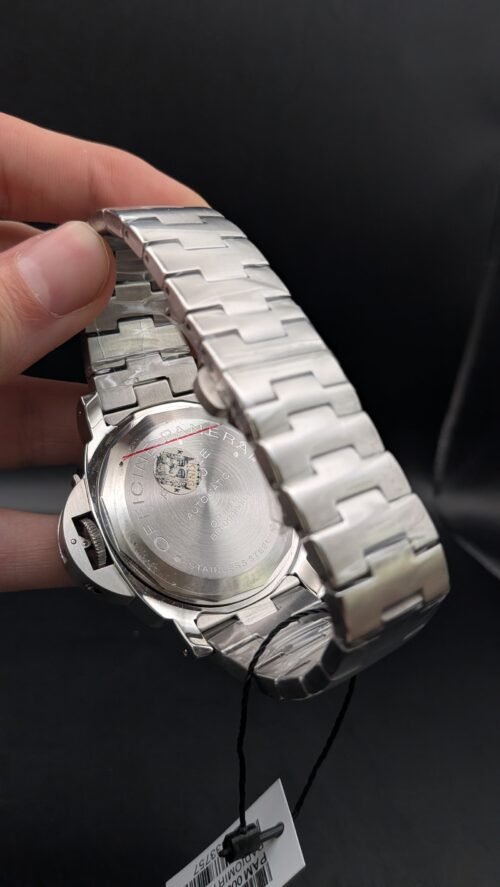 Panerai — esfera negra con doble huso horario y brazalete de acero