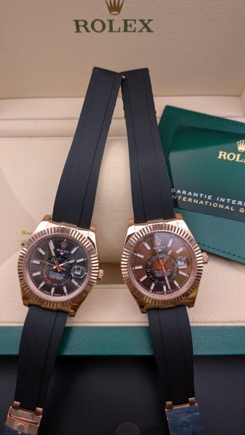 Rolex — esfera chocolate con calendario anual, caja oro rosa y correa de caucho negra