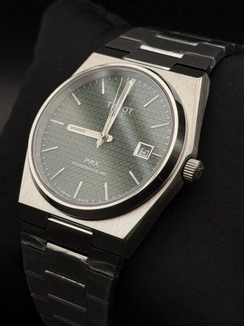 Tissot — esfera verde texturizada y brazalete de acero