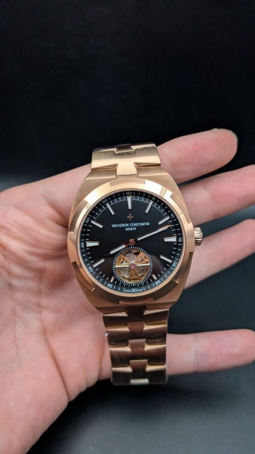 Vacheron Constantin — esfera negra con tourbillon a la vista, caja y brazalete oro rosa