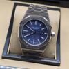 Audemars Piguet — esfera azul texturizada y brazalete de acero