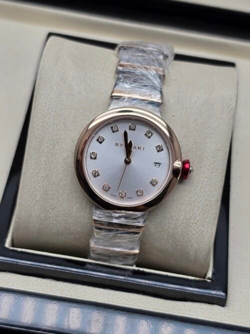 Bvlgari — esfera blanca con brillantes, caja oro rosa y brazalete de acero