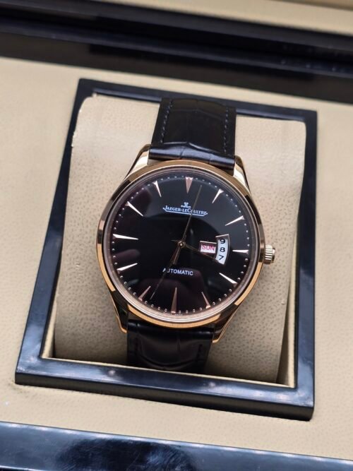 Jaeger-LeCoultre — esfera negra, caja oro rosa y correa de cuero negra
