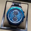 Montblanc — cronógrafo con esfera azul celeste texturizada, caja negra y brazalete negro