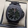 Panerai — esfera verde oscura, caja negra y brazalete negro