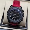 Omega — cronógrafo todo negro con correa roja