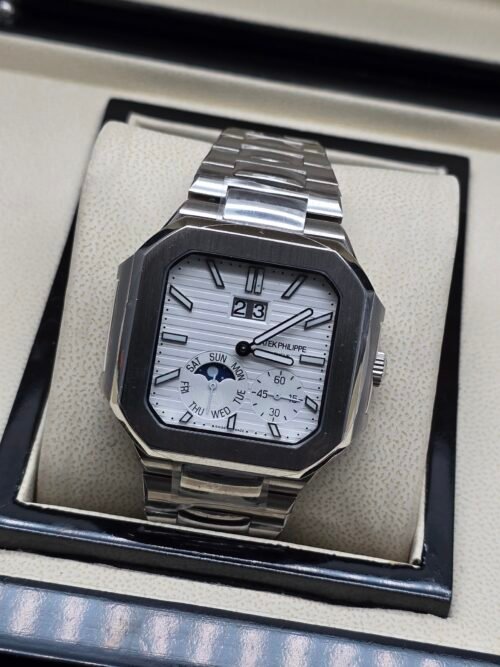Patek Philippe — caja octagonal, esfera blanca con fases lunares y brazalete de acero
