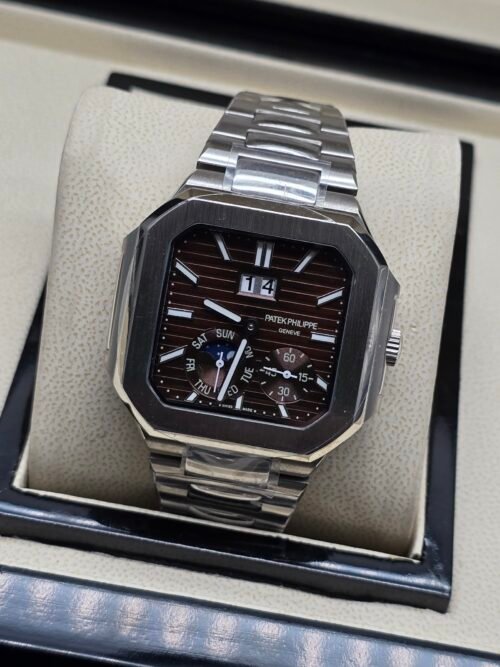 Patek Philippe — caja octagonal, esfera marrón con fases lunares y brazalete de acero