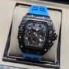 Richard Mille — cronógrafo esqueleto, caja de carbono y correa de caucho azul