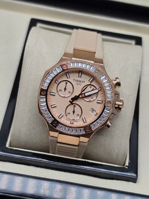 Tissot — cronógrafo con esfera champaña, caja oro rosa con brillantes y correa beige