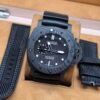 Panerai — caja de carbono, esfera negra y correa de caucho negra con correas extra