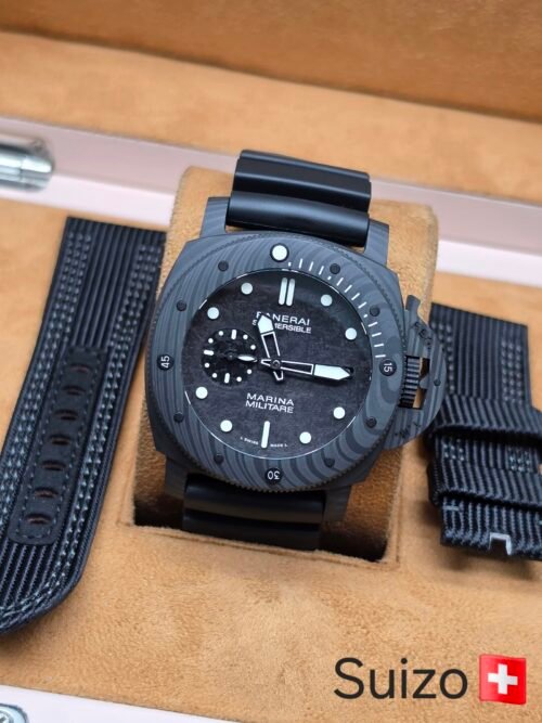 Panerai — caja de carbono, esfera negra y correa de caucho negra con correas extra