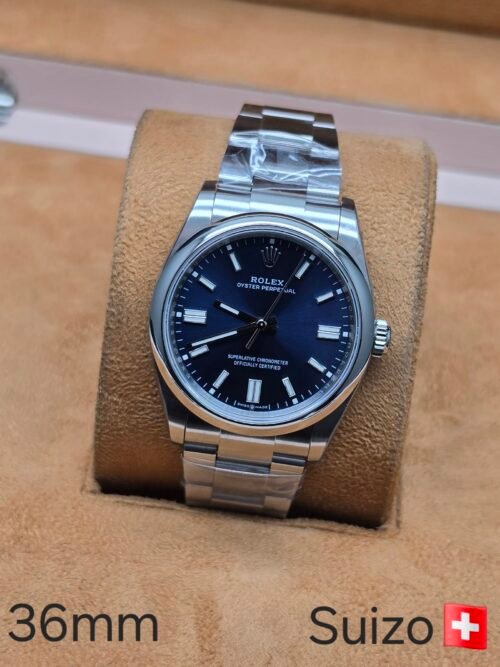 Rolex — esfera azul oscura y brazalete de acero