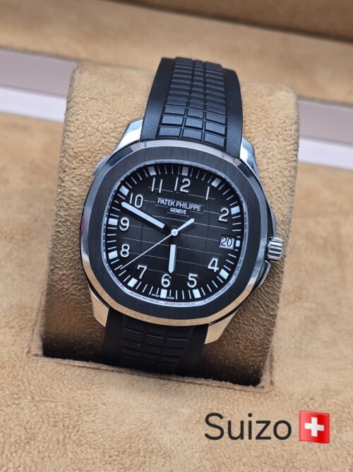 Patek Philippe — esfera negra y correa de caucho negra